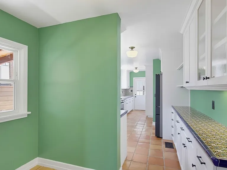 2615 Myrtle Ave — Photo 54
