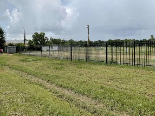 7079 Fm 1459 Rd, Sweeny, TX 77480
