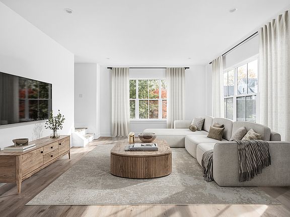 Oversized Windows w Lots of Natural Light