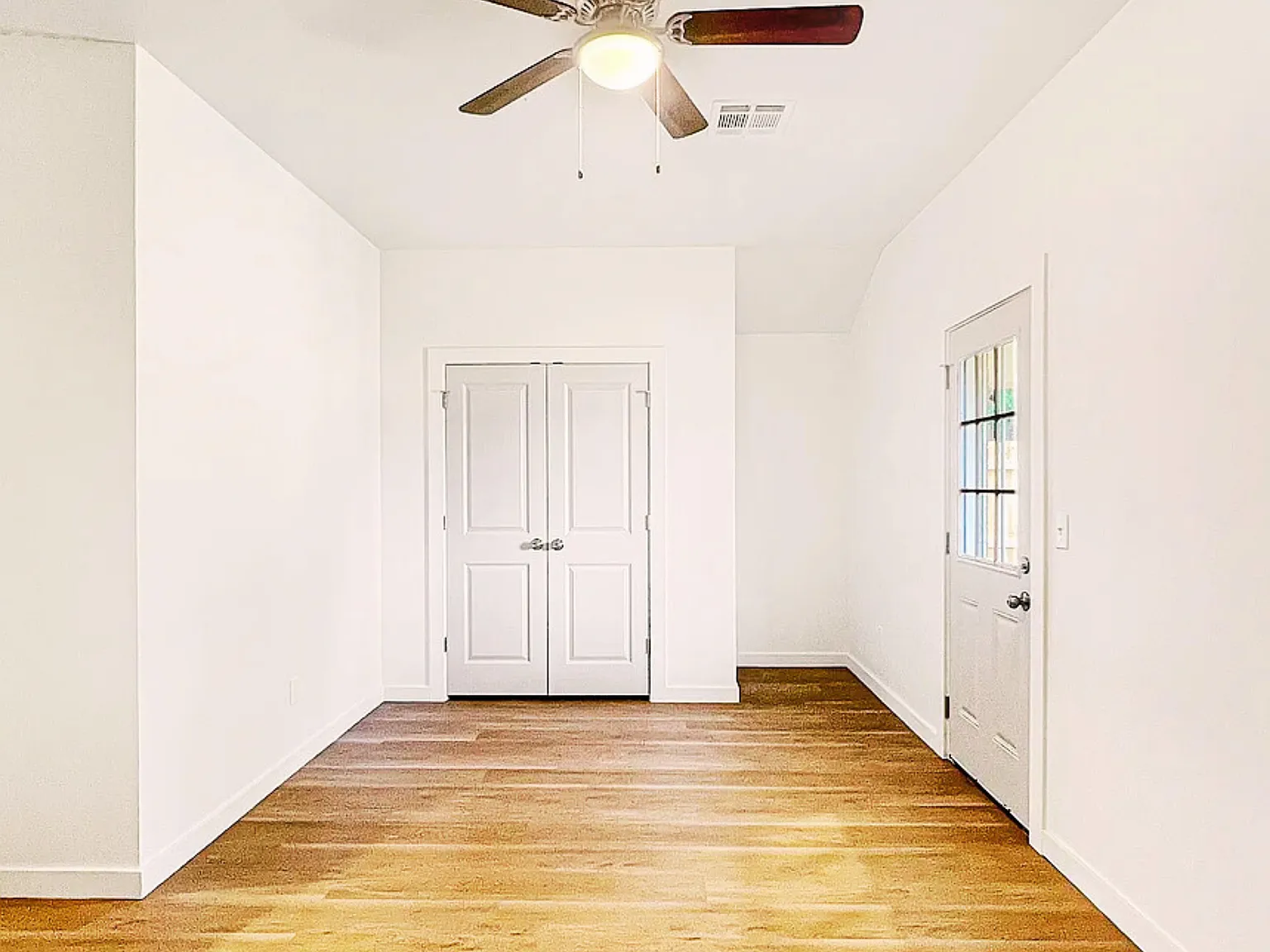 3 bed, 1150 sqft, $1,350 — Photo 4