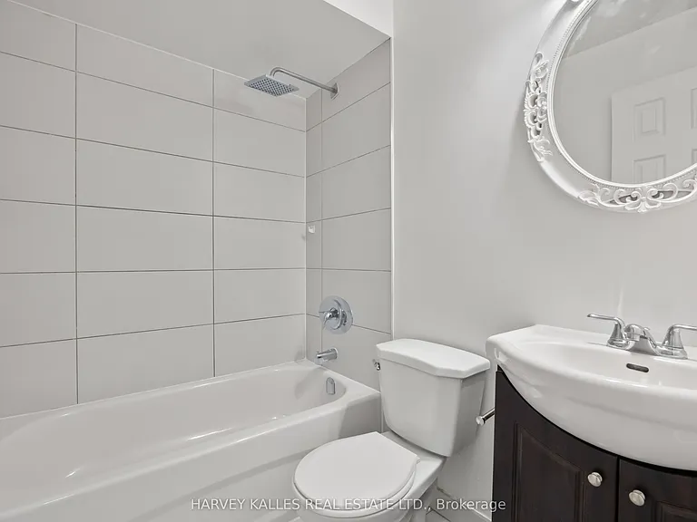 353 Queen St W #10 — Photo 14