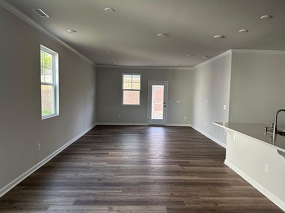 4th image of 1127 Aberleigh Ln