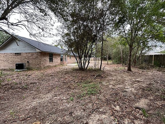 4th image of 2630 Weeping Willow Ln