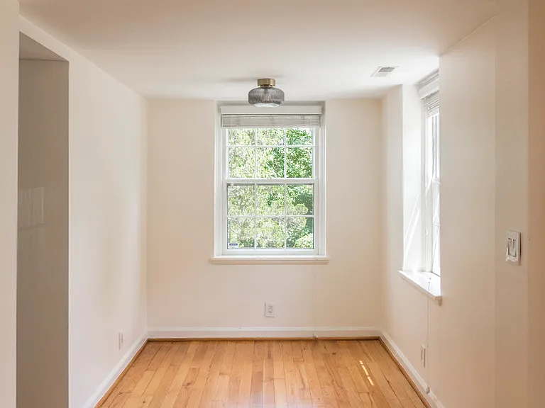 3303 S Wakefield St — Photo 7