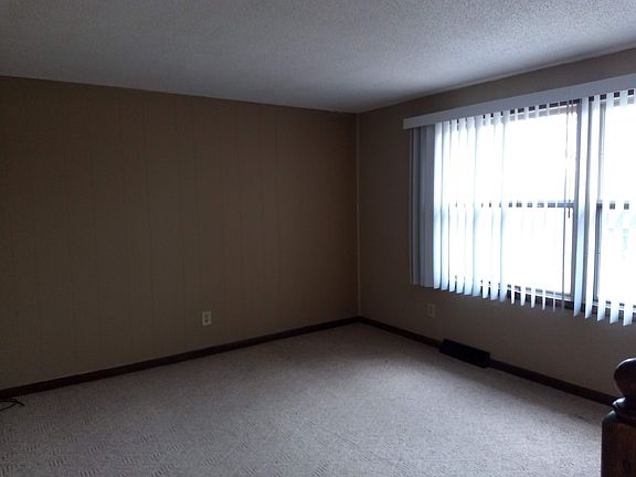 3rd image of 1523-1525 Nicholas Dr