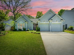 1900 Treebark Dr, Charleston, SC 29414