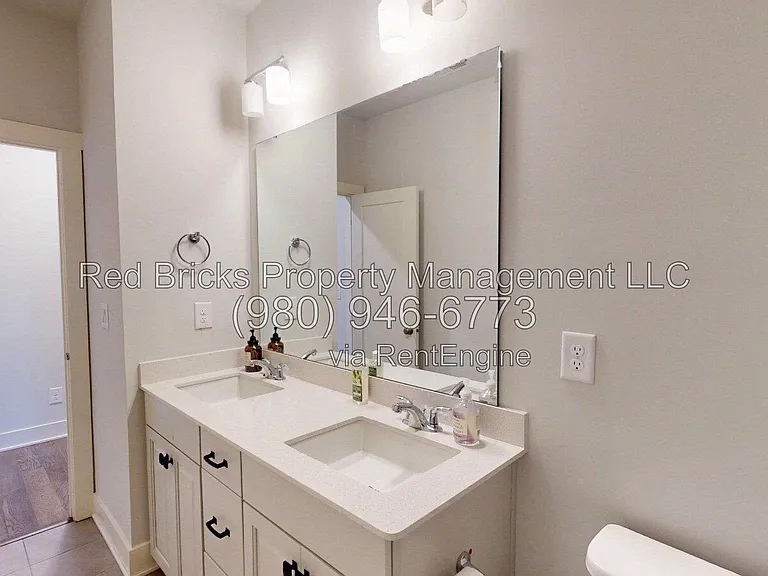 6129 Alsace Ln — Photo 16