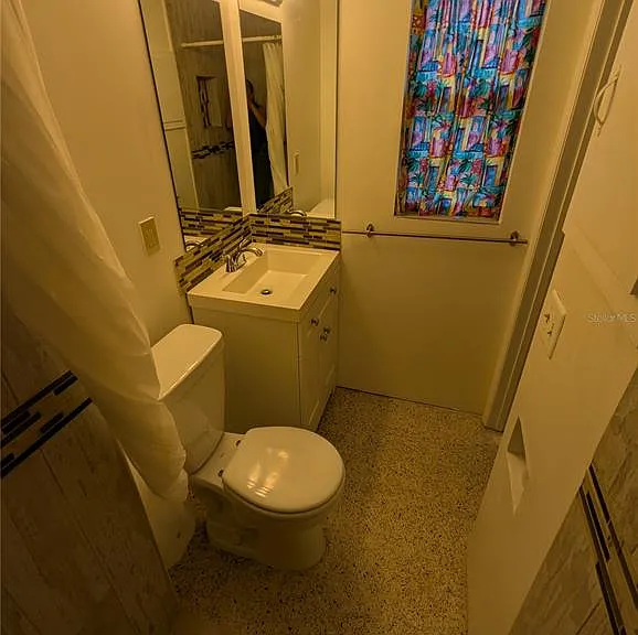 1521 Normandy Way — Photo 32