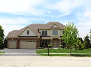 972 Bluestem Dr, Geneva, IL 60134