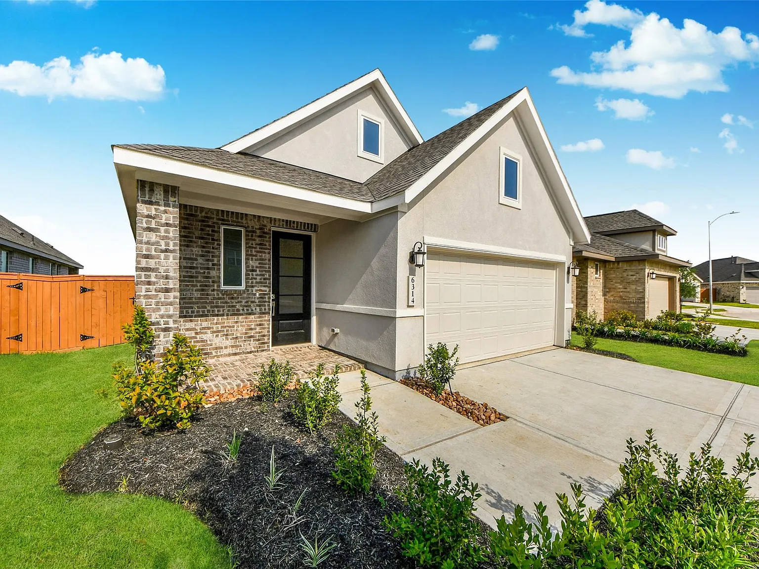 3 bed, 2.5 bath, 1410 sqft, $2,300 — Photo 4
