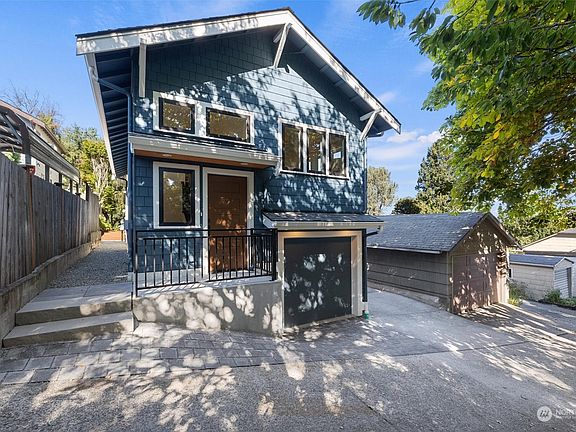 2nd image of 2708 1st Avenue W