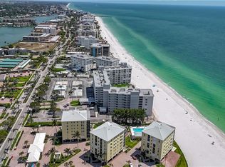 3483 Gulf Shore Blvd N APT 604, Naples, FL 34103
