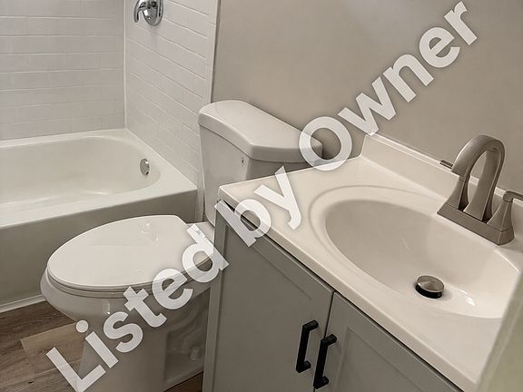 3rd image of 148 S Bohemia Ave