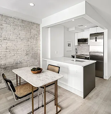 Rented by Bond New York | media 25