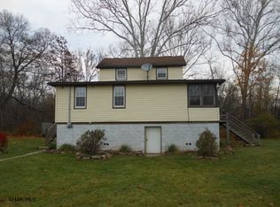4493 E Loop Rd, Hollidaysburg, PA 16648