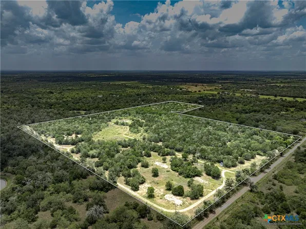 5850 Brown Rd, Flatonia, TX 78941