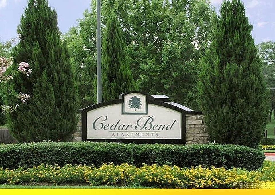 1st image of 5272 Cedarbend Dr APT 2