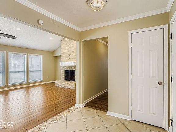 3rd image of 15710 Sandy Hill Dr