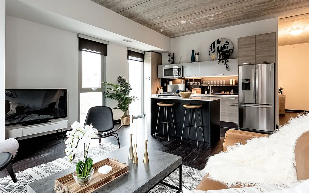Seven 10 West — Photo 3
