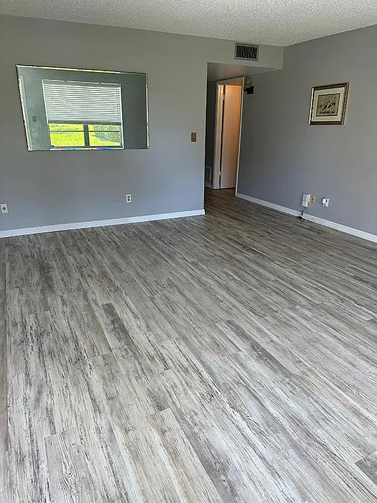 63 Woodland Dr — Photo 2
