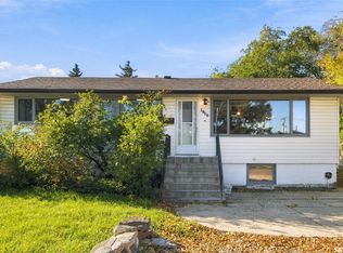 1906 Saint Charles Ave, Saskatoon, SK S7M0N8