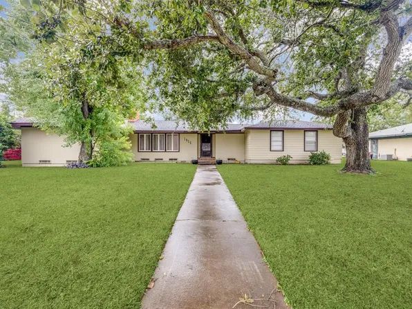 1415 W Broad Street, Freeport, TX 77541