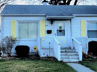 988 S Ballenger Hwy, Flint, MI 48532