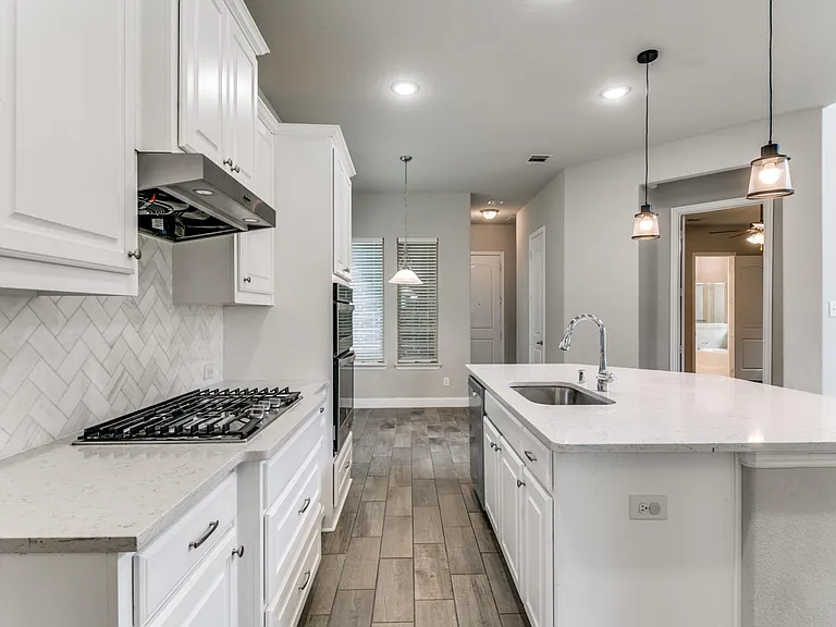 17660 Sequoia Dr — Photo 7