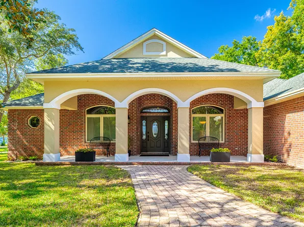 25 Warwick Dr, Shalimar, FL 32579