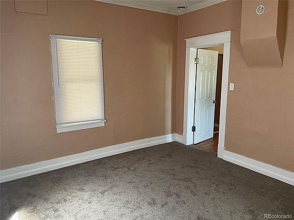 5th image of 326 New York Ave