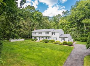 2 Glen Ln, Weston, CT 06883