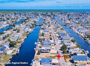 38 W Mohawk Dr, Little Egg Harbor, NJ 08087