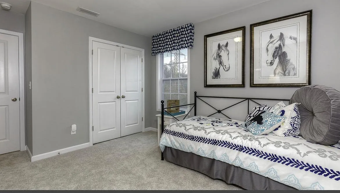 4 bed, 2558 sqft, $2,495 — Photo 2