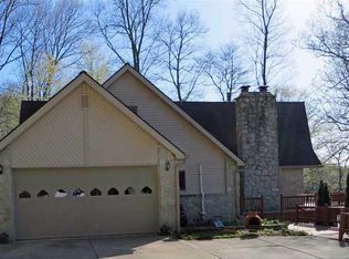 11860 E Flamingo Dr, Greencastle, IN 46135