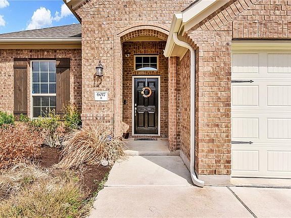 3rd image of 6017 Malta Cir