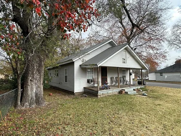 410 W North St, Sikeston, MO 63801