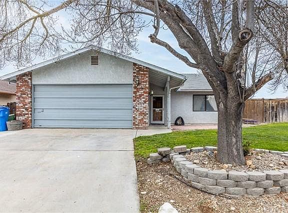 3rd image of 1920 Driftwood Dr