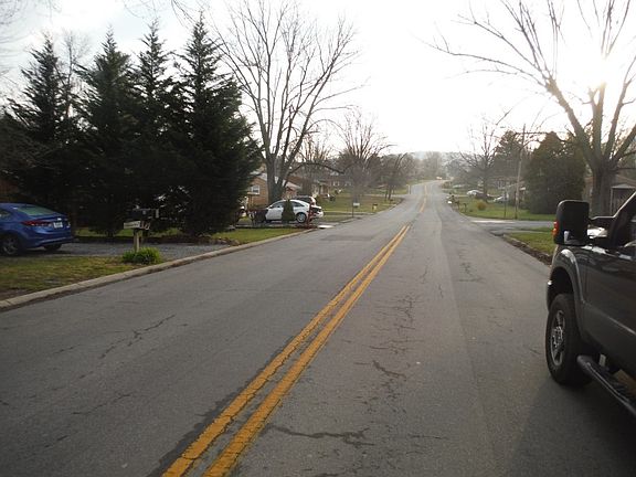 4th image of 122 Orlando Ave