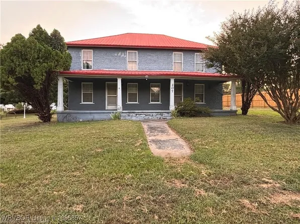 207 N Olive St, Hartford, AR 72938
