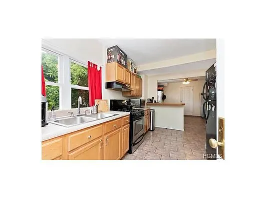 Sold by Douglas Elliman | media 14