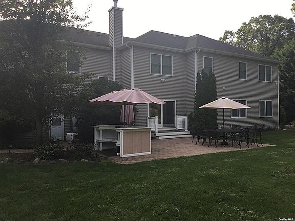 3rd image of 15 Wexford Ct