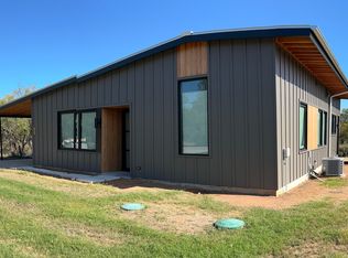 131 Channel Dr, Sunrise Beach, TX 78643