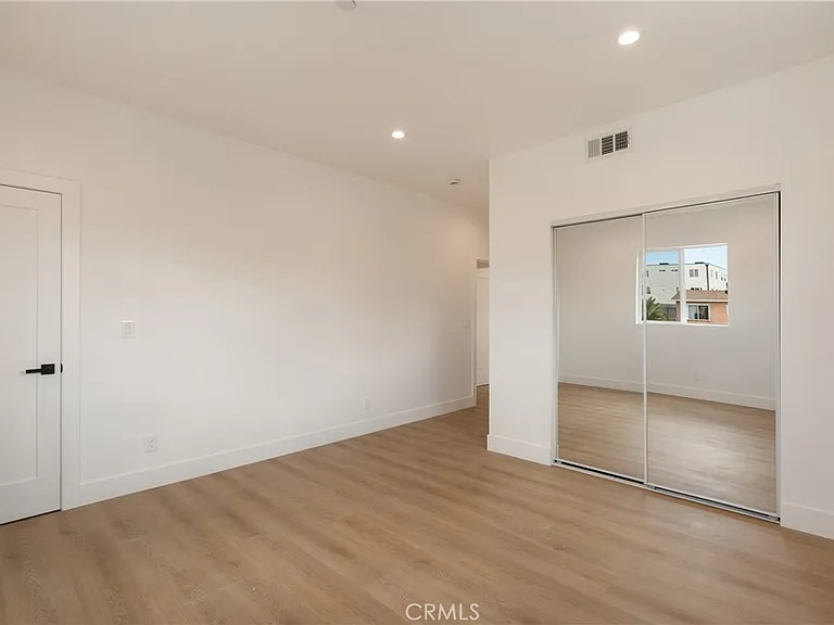 2843 Folsom — Photo 36