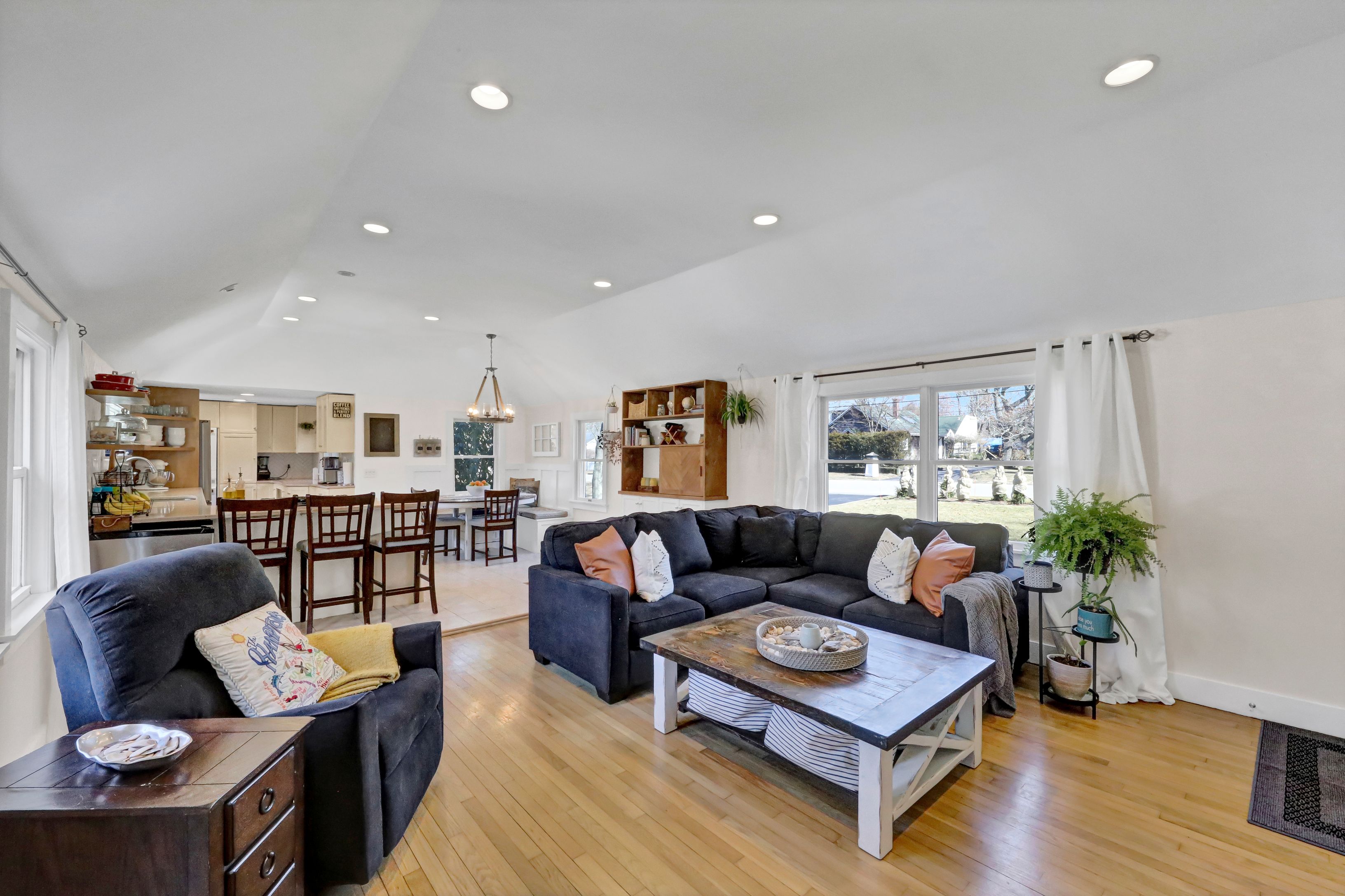 51 Peters Ln, Westhampton Beach, NY 11978 Out East