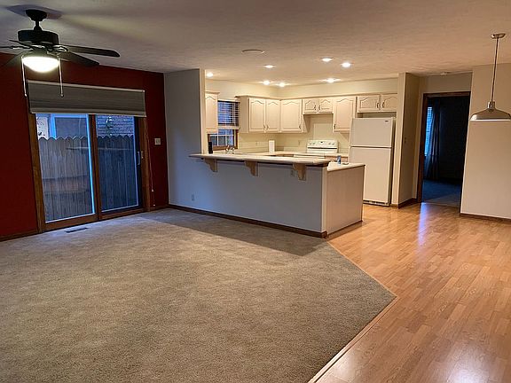 4th image of 6433 Highcroft Dr