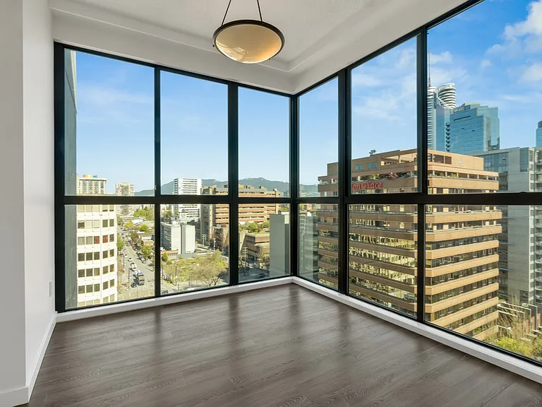 1200 Hornby St #1022 — Photo 9