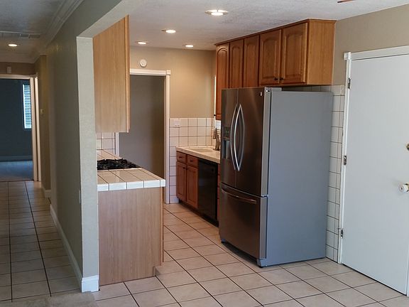2nd image of 141 Tamarack Dr