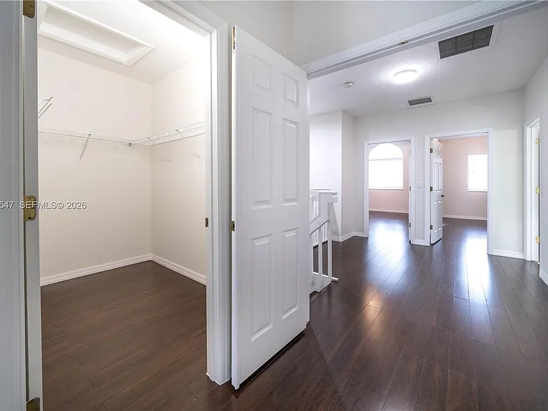 5327 SW 40th Ave — Photo 13