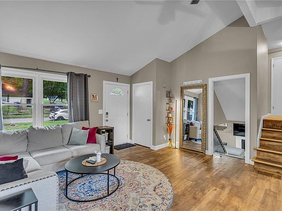 3rd image of 10806 W 71st Pl