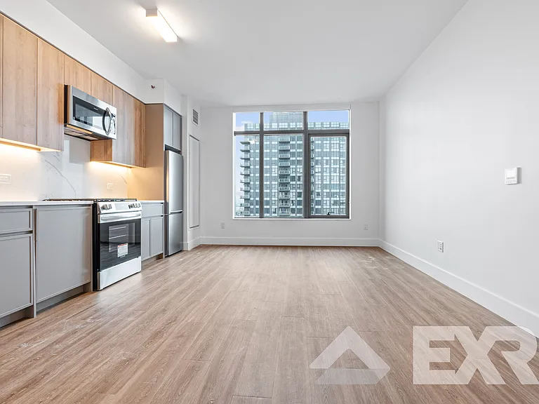 2230 Cropsey Ave #1606 — Photo 2